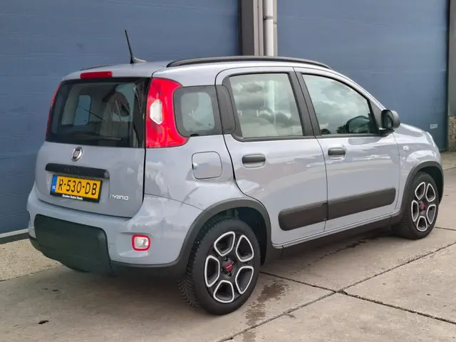 Fiat Panda 1.0 Hybrid City Life 2022 Benzine 4