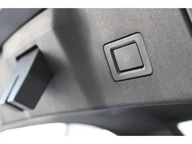 Omoda 9 SHS 1.5T-GDi SHS-P Premium 2026 Hybride Benzine 28