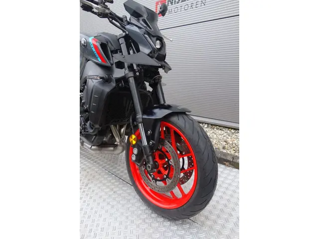Yamaha MT 09 ABS 2021 Benzine 6