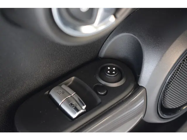 MINI One Mini 1.5 Essential 2021 Benzine 10
