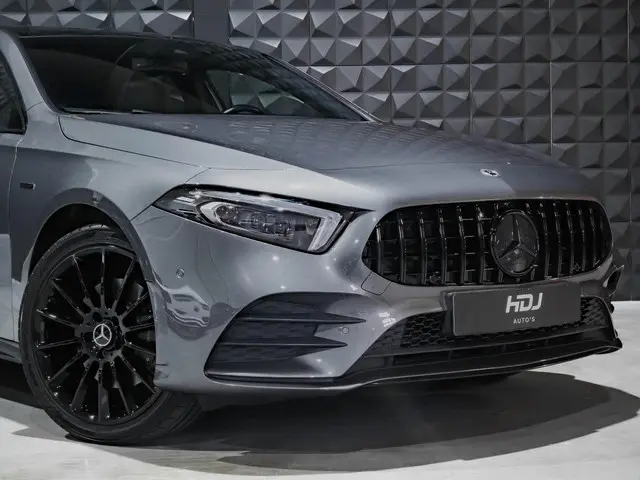 Mercedes-Benz A-Klasse 250e AMG 2020 Hybride Benzine 6