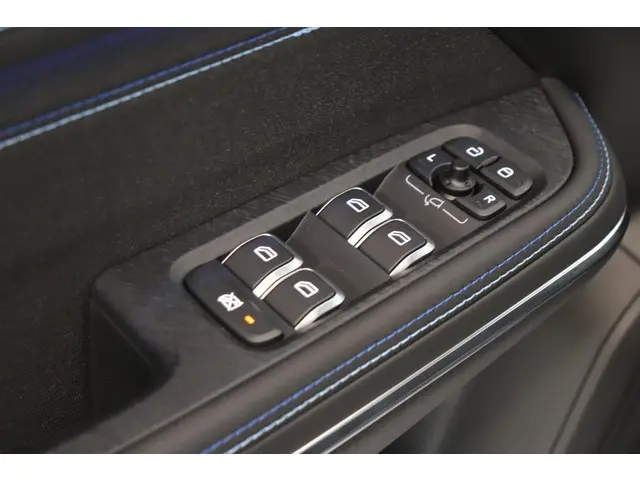 Lynk & Co 01 1.5 2025 Hybride Benzine 21