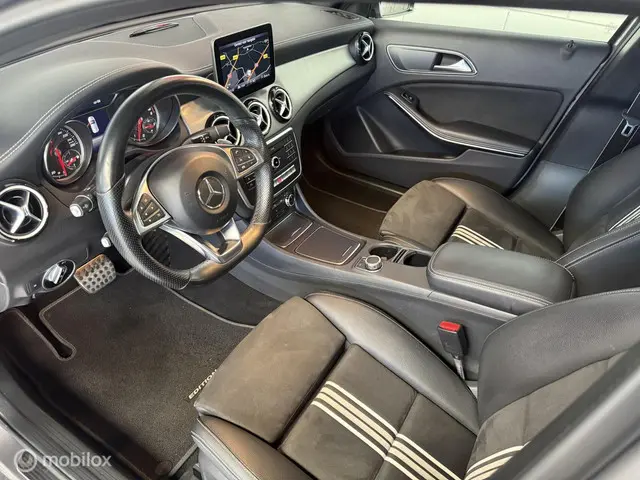 Mercedes-Benz A-Klasse 180 Edition AMG 2018 Benzine 12