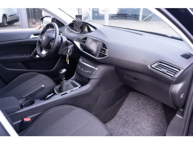 Peugeot 308 1.5 BlueHDi Blue Lease Active 2020 Diesel 31