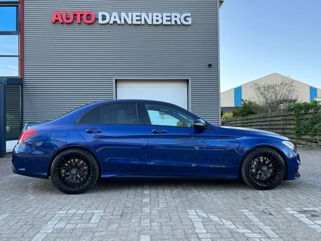Mercedes-Benz C-Klasse 63 AMG 2017 Benzine 3