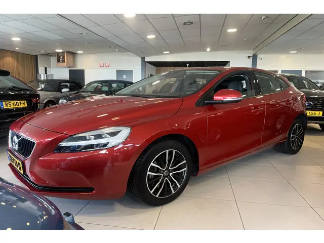 Volvo V40 T2 Polar+ Automaat 2019 Benzine 38