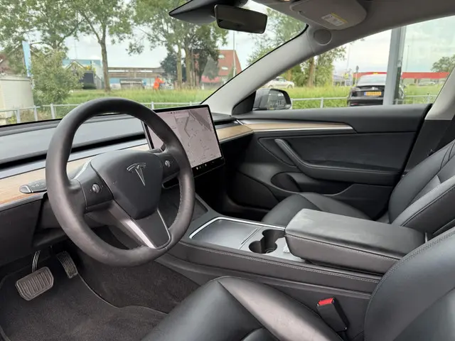 Tesla Model 3 Range Plus 2021 Elektrisch 11