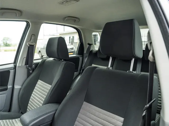 Suzuki SX4 1.6 Exclusive 2010 Benzine 8