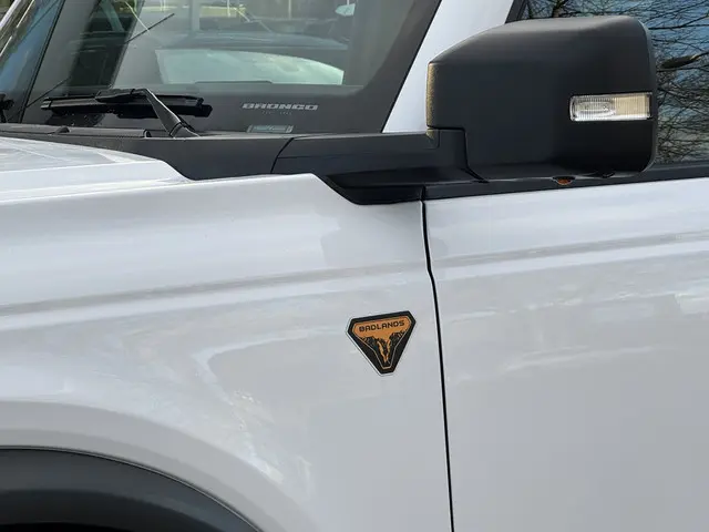 Ford Bronco AWD 2.7L V6 BADLANDS 2025 Benzine 8