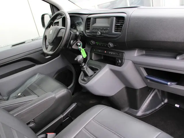 Peugeot Expert 1.5 BlueHDI 100 Long Premium 2021 Diesel 3