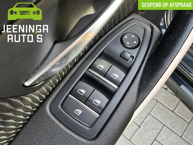 BMW 3 Serie 318i |18"|Navi|PDC 2017 Benzine 24