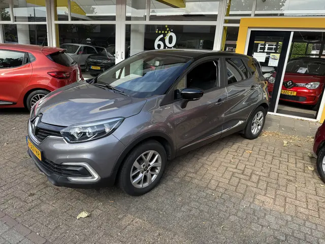 Renault Captur 0.9 TCe Limited 2019 Benzine 2