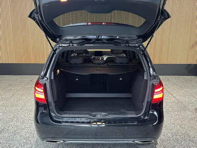 Mercedes-Benz B-Klasse 180 AMG-Pakket 2017 Benzine 11