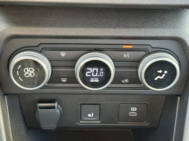 Dacia Sandero Stepway TCe 110 Extreme 2025 Benzine 19