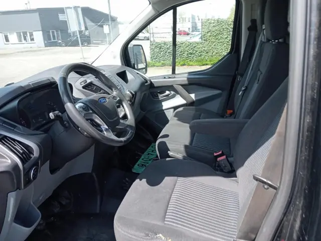 Ford Transit Custom 3