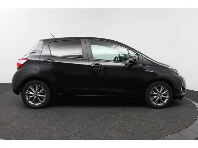 Toyota Yaris 1.5 Hybrid Dynamic 2020 Hybride Benzine 7
