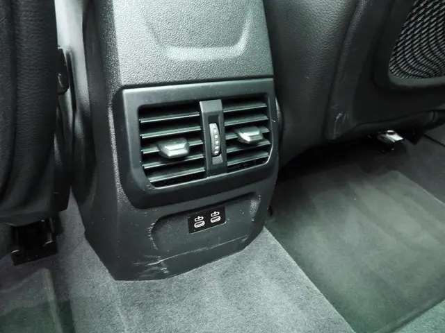 BMW 1 Serie 5-deurs 118i 2023 Benzine 18