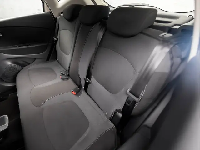 Renault Captur 1.2 TCe Dynamique Sport 2014 Benzine 14