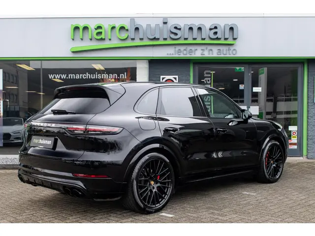 Porsche Cayenne 2