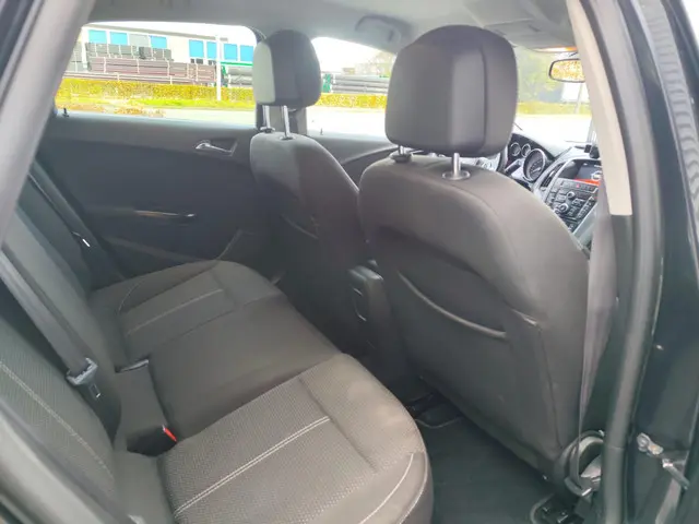 Opel Astra 1.6 CDTi Cosmo 2014 Diesel 17