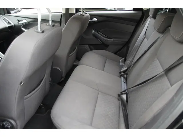 Ford Focus 1.0 EcoBoost Lease Trend 2013 Benzine 10