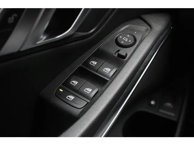 BMW 3 Serie Touring 330e 2021 Hybride Benzine 31