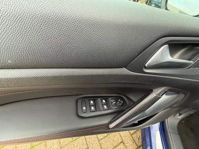 Peugeot 308 1.2 PureTech GT-line 2016 Benzine 10