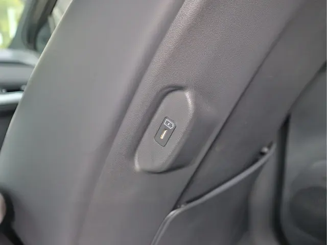 Kia EV3 GT-PlusLine 81.4 kWh 2024 Elektrisch 25