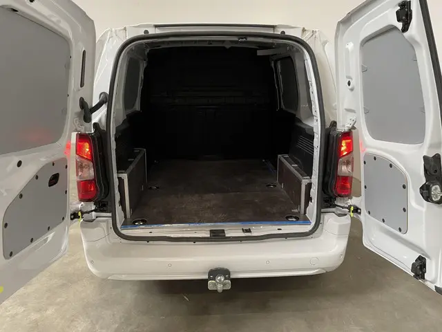 Opel Combo 130pk L1 Automaat 2023 Diesel 3