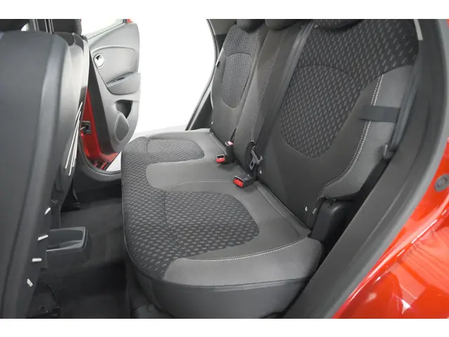 Renault Captur TCe 150 EDC Intens 2019 Benzine 33