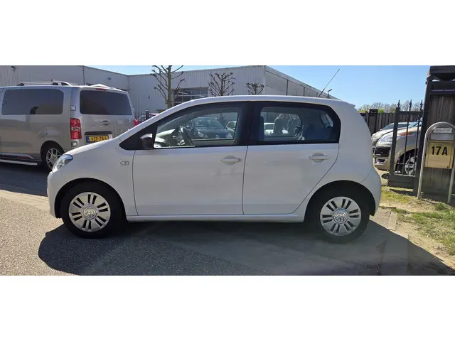 Volkswagen up! 1.0 move up! BlueMotion 2013 Benzine 3