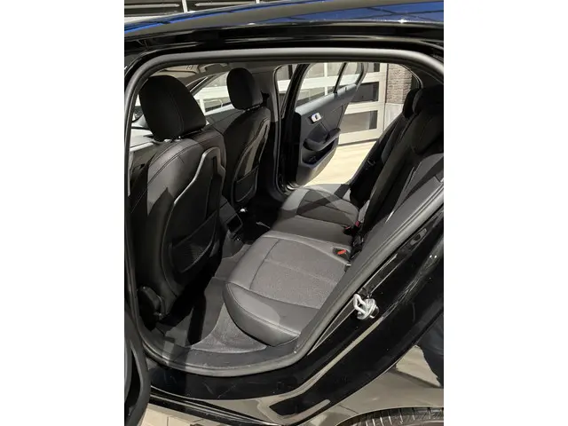 BMW 1 Serie 116i 2024 Benzine 8