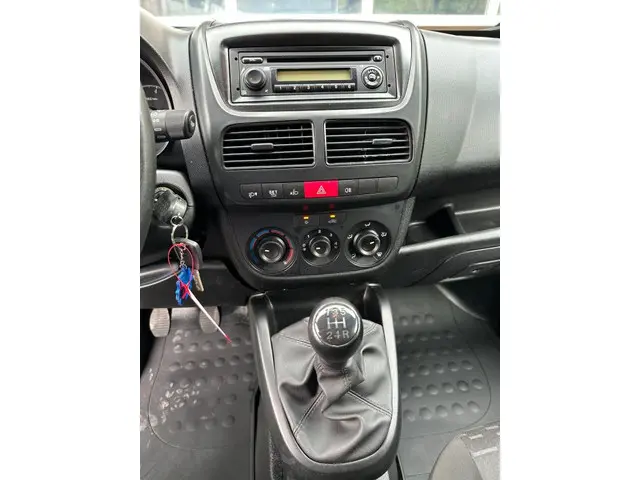 Opel Combo 1.3 CDTi L1H1 ecoFLEX Edition 2016 Diesel 10