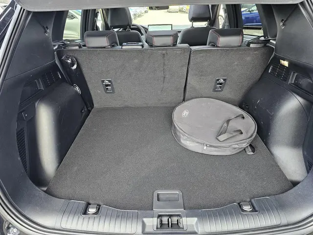 Ford Kuga 2.5 FHEV ST-Line X 2024 Hybride Benzine 11