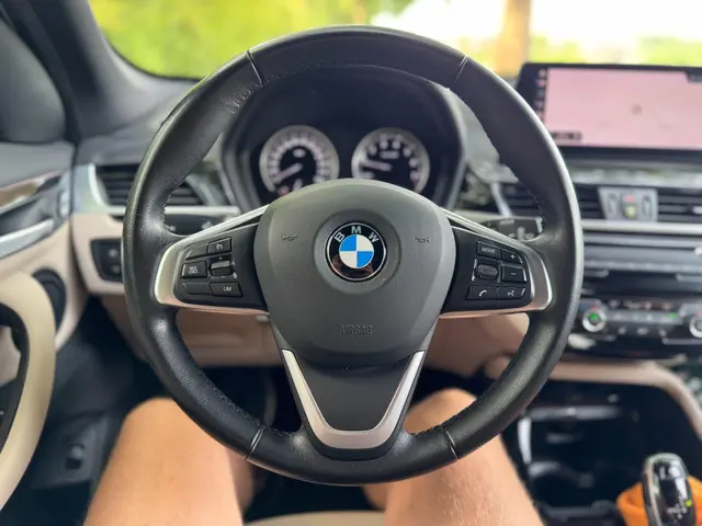 BMW X1 SDrive20i Executive Edition,LEDER,NAP, 2021 Benzine 8