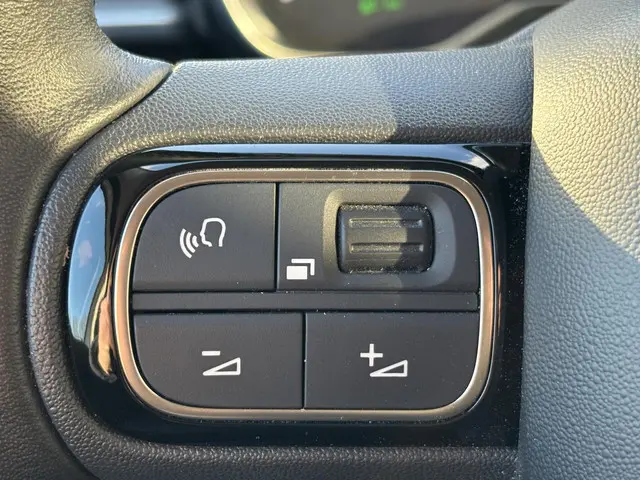 Citroën C3 1.2 PureTech Shine 2023 Benzine 20