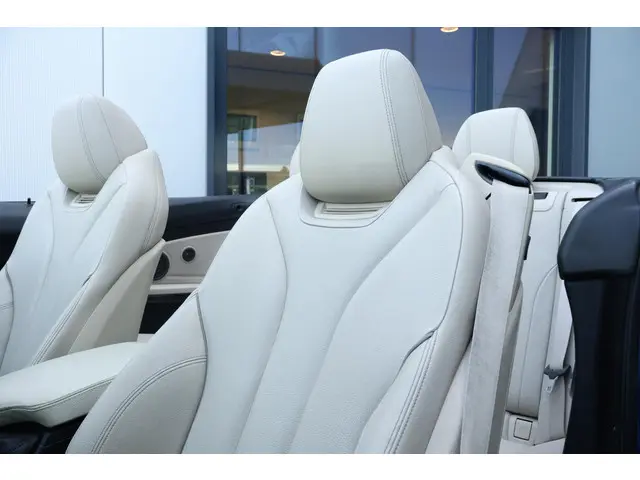 BMW 4 Serie Cabrio 435i M Sport 2016 Benzine 15