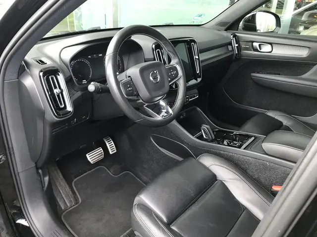 Volvo XC40 2.0 T4 R-Design Automaat 2018 Benzine 6
