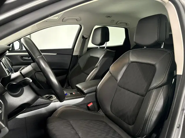 Renault Talisman Estate 1.3 TCe Limited 2020 Benzine 4