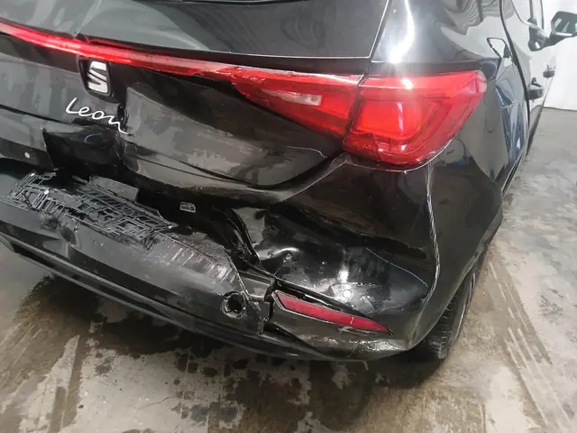 SEAT Leon 1.5 TSI FR SCHADEAUTO!! 2020 Benzine 10