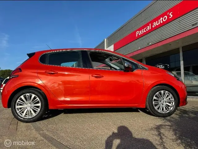 Peugeot 208 1.2 PureTech Allure 2019 Benzine 17
