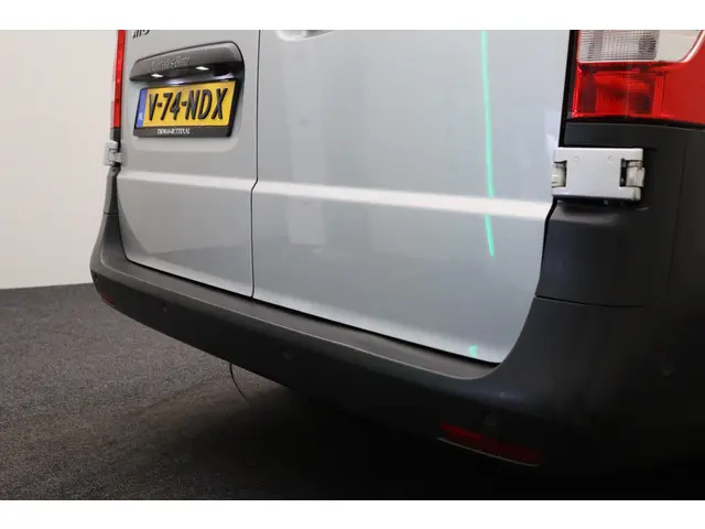 Mercedes-Benz Vito 116 CDI Lang 2023 Diesel 31