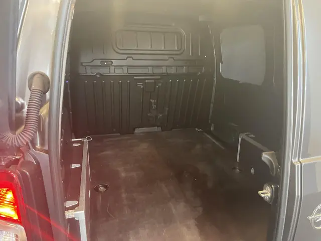 Opel Combo 130pk L1H1 2023 Diesel 32