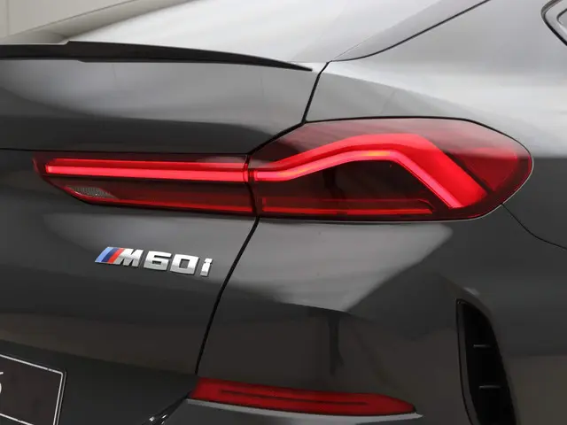 BMW X6 M60i xDrive 2025 Benzine 22