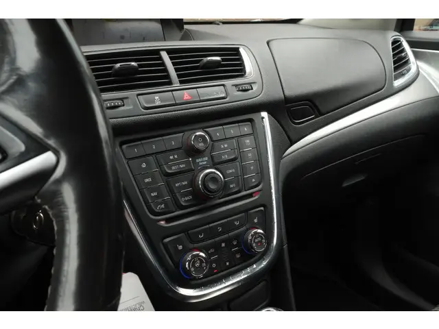 Opel Mokka 1.4 T Innovation 2016 Benzine 19