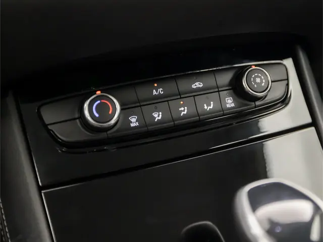 Opel Grandland X 1.2 Turbo Sport 2021 Benzine 9