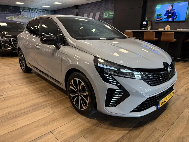 Renault Clio 1.0 TCe 90 GPF techno 2024 Benzine 6