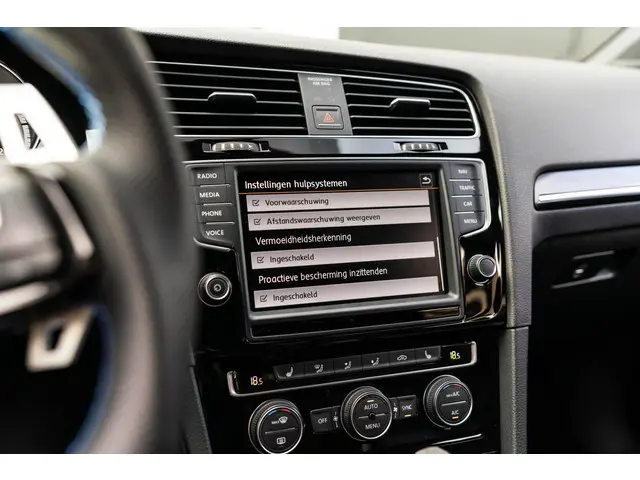 Volkswagen Golf Variant 2.0 TSI R 2015 Benzine 64