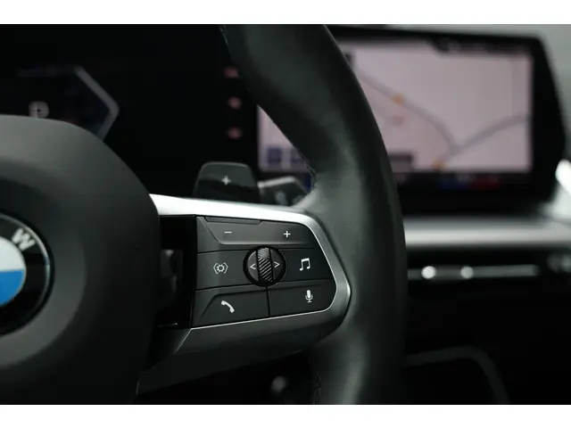 BMW X1 sDrive20i 170pk M-Sport Black Ed. 2023 Benzine 42