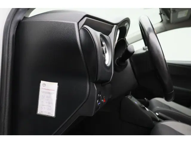 Toyota Auris 1.8 Hybrid Lease Pro 2015 Hybride Benzine 23